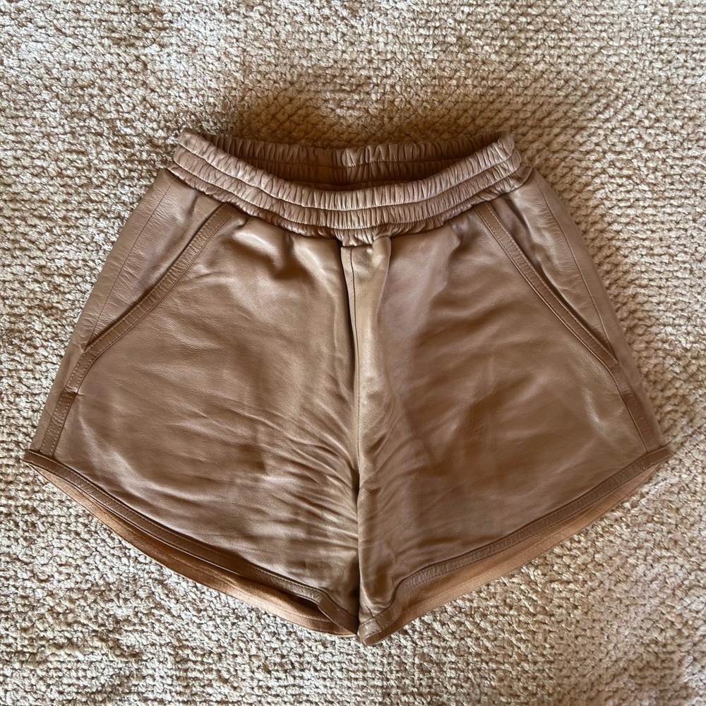 Zeynep Arcay Camel Leather Shorts - Picture 3 of 11